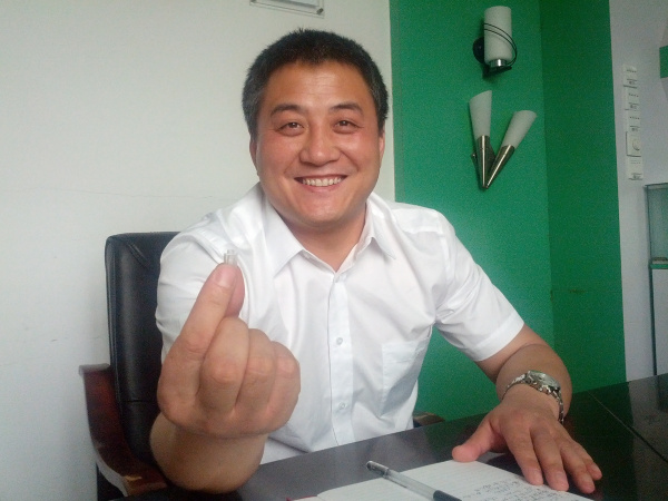 YunSunのMr. Siと、案内してくれたMerry
